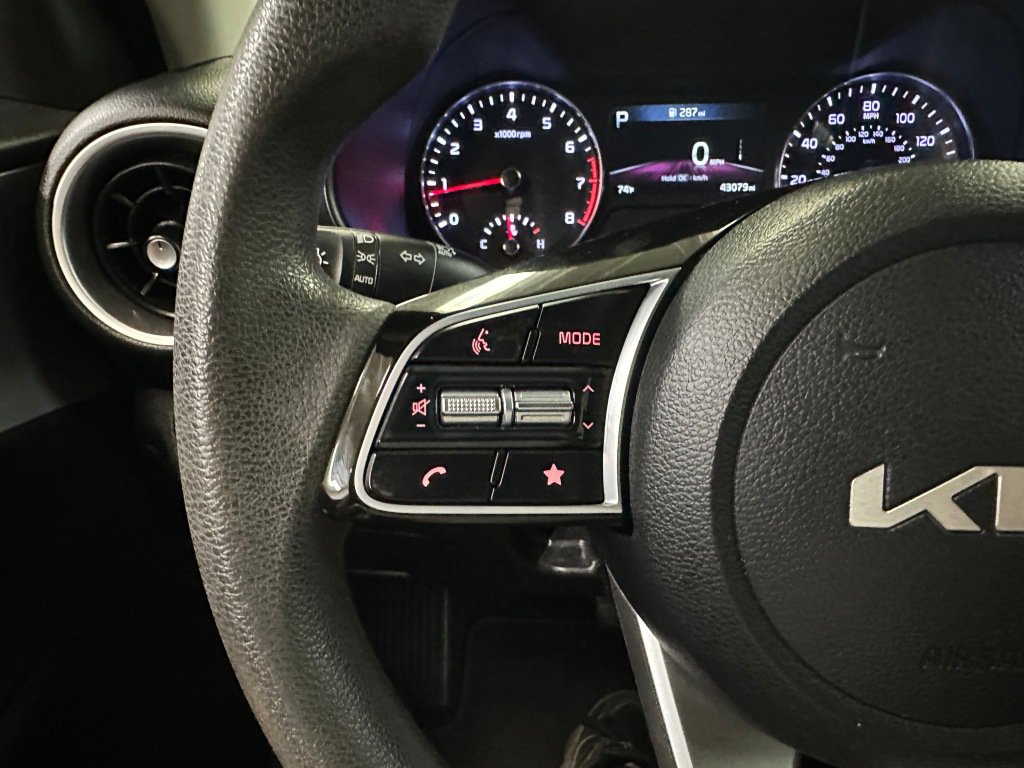 Used 2023 Kia Forte LXS w/ LXS Technology Package FWD image 9