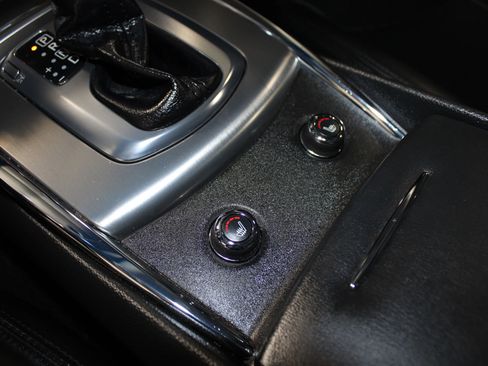 Used 2011 INFINITI G37 Journey w/ Premium Pkg RWD image 17