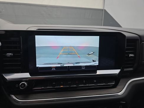 Used 2025 GMC Sierra 1500 SLT image 29