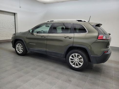 Used 2019 Jeep Cherokee Latitude w/ Cold Weather Group AWD/4WD image 3
