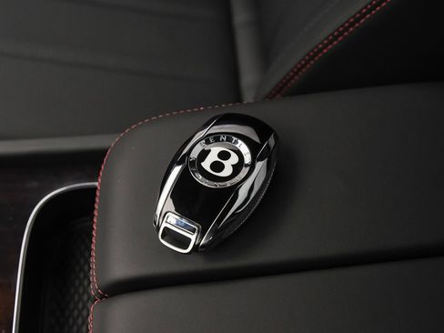 New 2024 Bentley Bentayga Extended Wheelbase image 22