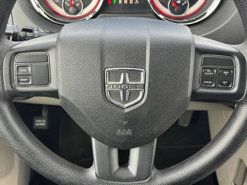Used 2014 Dodge Grand Caravan SXT image 15