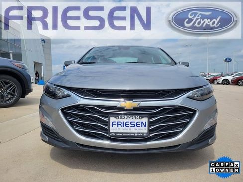 Used 2023 Chevrolet Malibu LT image 2