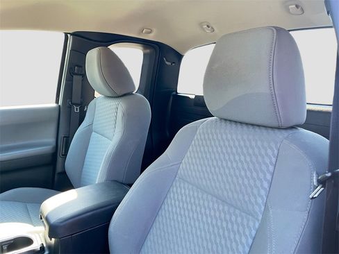 Used 2022 Toyota Tacoma SR image 19