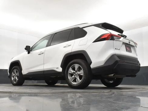 Used 2024 Toyota RAV4 XLE AWD/4WD image 12
