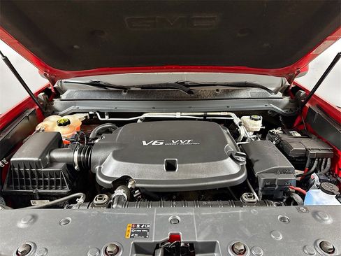 Used 2018 GMC Canyon SLE w/ SLE Convenience Package image 27