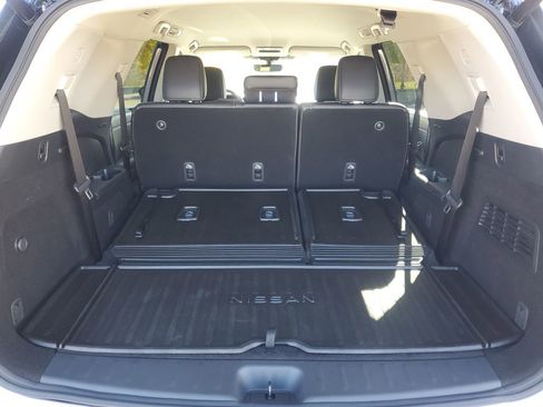 Used 2023 Nissan Pathfinder SL image 7