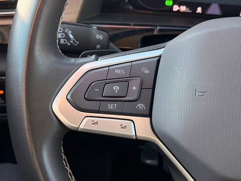 Used 2024 Volkswagen Atlas SE w/ Panoramic Sunroof Package FWD image 13