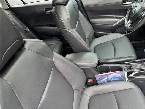 Used 2023 Toyota Corolla Cross XLE w/ Convenience Package AWD/4WD image 20