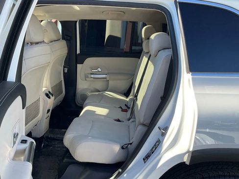 Used 2021 Mercedes-Benz GLB 250 image 25