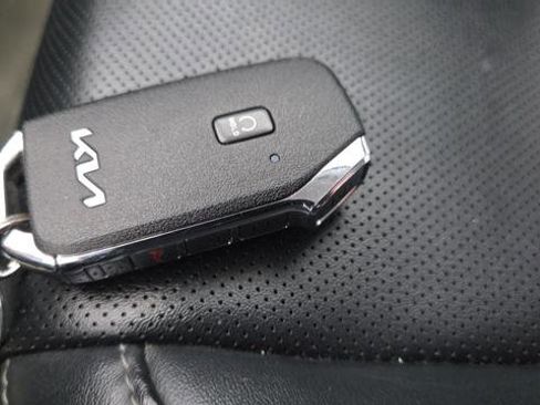 Used 2022 Kia Telluride LX AWD/4WD image 21