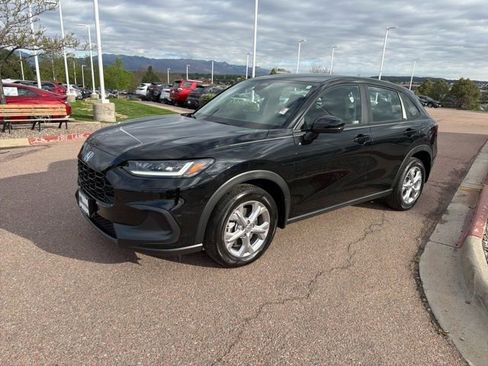 Certified 2023 Honda HR-V LX image 3