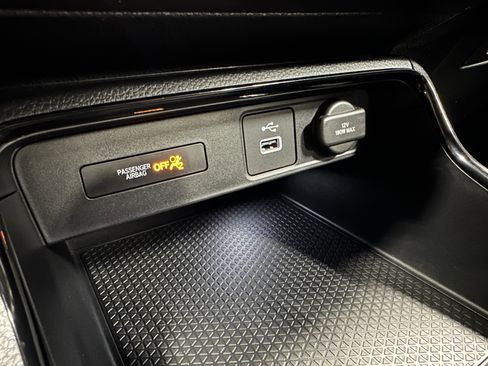 Used 2023 Honda CR-V LX image 14