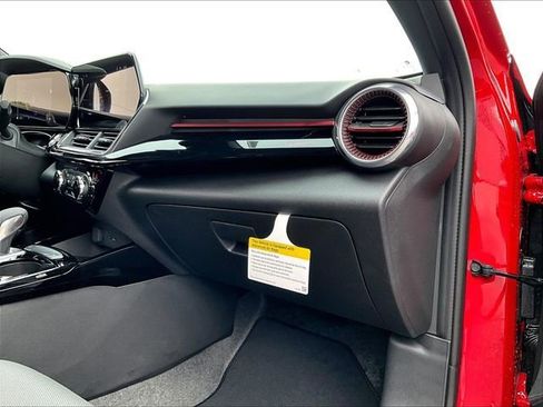 New 2026 Chevrolet Trax RS w/ Sunroof Package FWD image 27