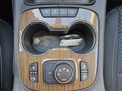 Used 2023 GMC Acadia SLE w/ Driver Convenience Package image 35