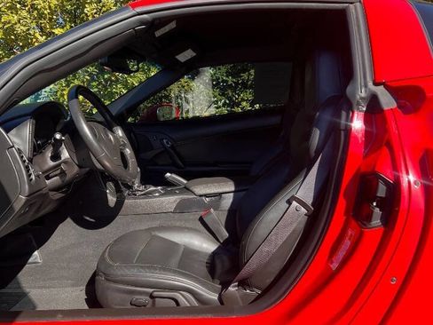 Used 2013 Chevrolet Corvette Coupe image 11