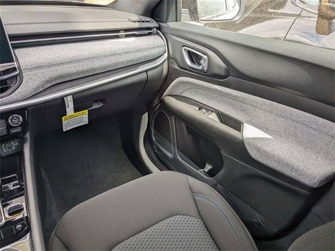 New 2024 Jeep Compass Sport image 15