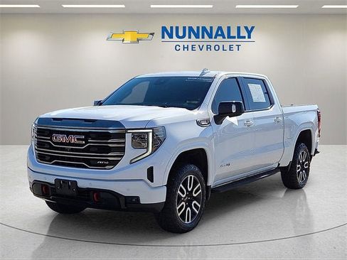 Used 2022 GMC Sierra 1500 AT4 w/ AT4 Premium Package image 1