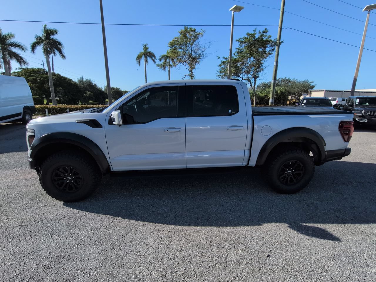 Used 2025 Ford F150 Raptor AWD/4WD image 8