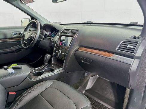 Used 2018 Ford Explorer Limited AWD/4WD image 32