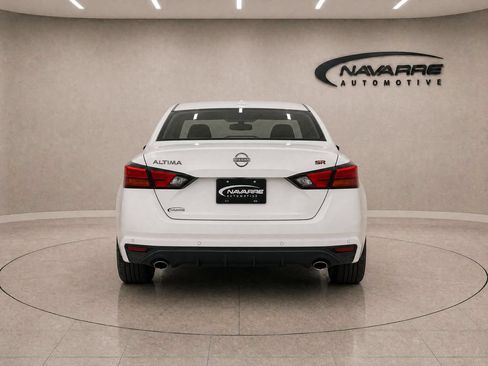 Used 2025 Nissan Altima 2.5 SR FWD image 6