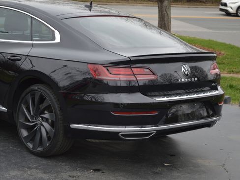 Used 2023 Volkswagen Arteon SEL image 3
