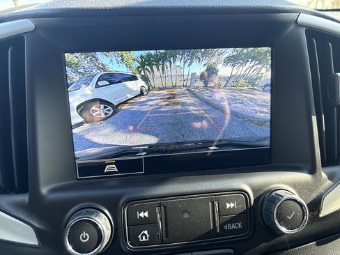 Used 2022 GMC Terrain SLE w/ Driver Convenience Package FWD image 12