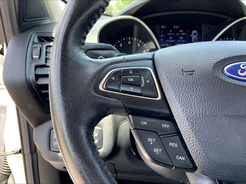 Used 2017 Ford Escape SE w/ SE Sport Appearance Package FWD image 23