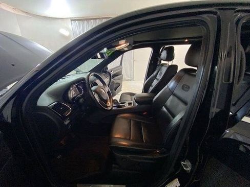 Used 2020 Jeep Grand Cherokee Overland AWD/4WD image 28