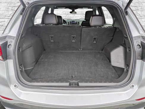 Used 2022 Chevrolet Equinox RS w/ RS Leather Package FWD image 10