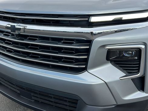 New 2026 Chevrolet Traverse LT w/ Driver Confidence Package image 9