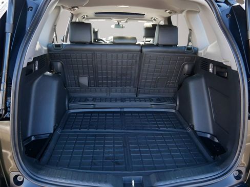 Used 2017 Honda CR-V Touring image 12