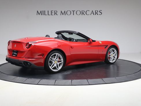 Certified 2017 Ferrari California T RWD image 7