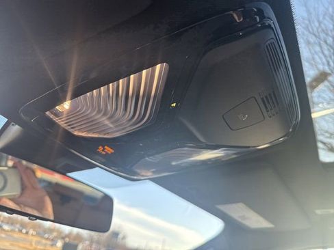 Certified 2025 BMW 330i xDrive Sedan w/ Premium Package image 22