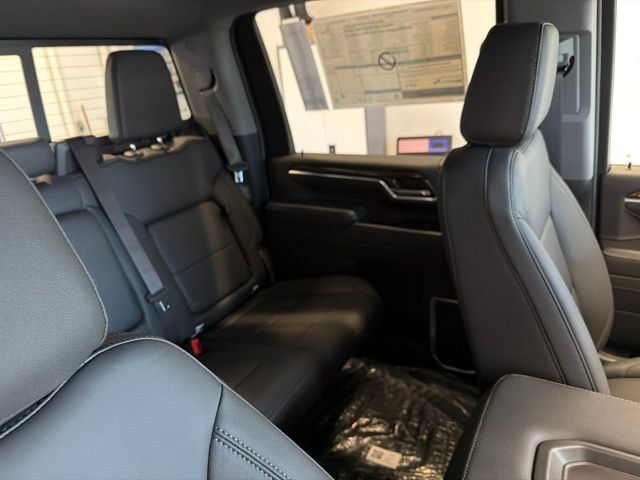New 2026 Chevrolet Silverado 3500 LT w/ Z71 Chrome Sport Edition AWD/4WD image 30