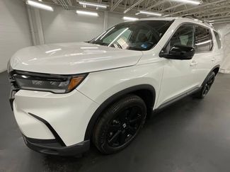 Certified 2025 Honda Pilot Black Edition video 1