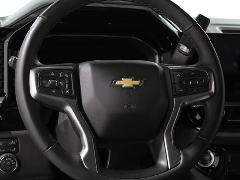 Certified 2024 Chevrolet Silverado 2500 LTZ w/ LTZ Convenience Package image 8