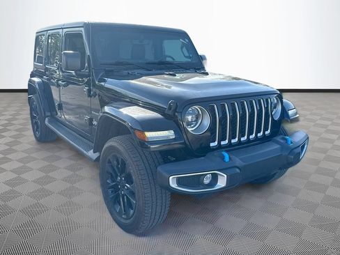 Used 2023 Jeep Wrangler Unlimited Sahara w/ Cold Weather Group AWD/4WD image 4