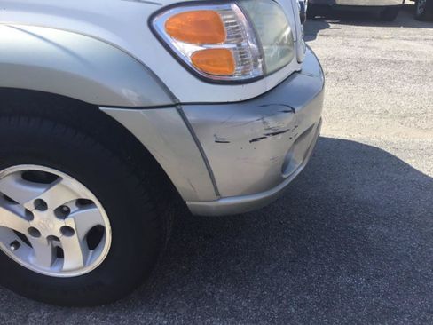 Used 2004 Toyota Sequoia SR5 RWD image 10