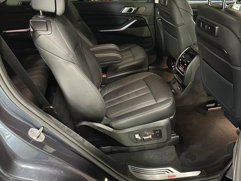 Used 2019 BMW X7 xDrive50i w/ Premium Package image 21