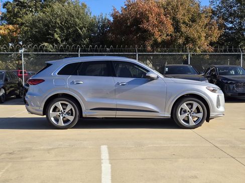 New 2025 Audi Q5 Prestige image 7