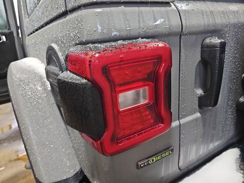 Used 2021 Jeep Wrangler Unlimited Rubicon image 34