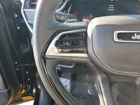 Used 2022 Jeep Grand Cherokee Overland w/ Adv Protech Group III image 20