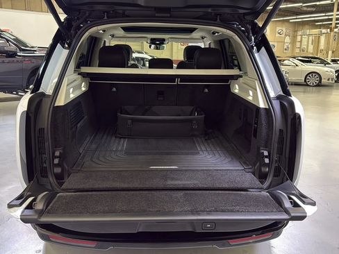 Used 2024 Land Rover Range Rover SE AWD/4WD image 27