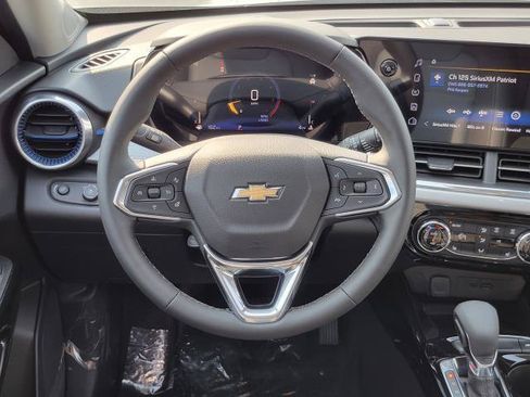 New 2026 Chevrolet Trax LT w/ Sunroof Package FWD image 28