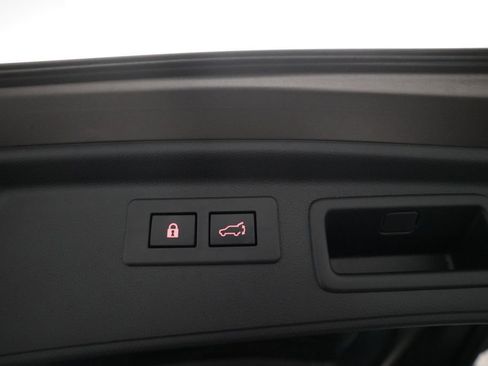Used 2023 Subaru Forester Limited AWD/4WD image 15