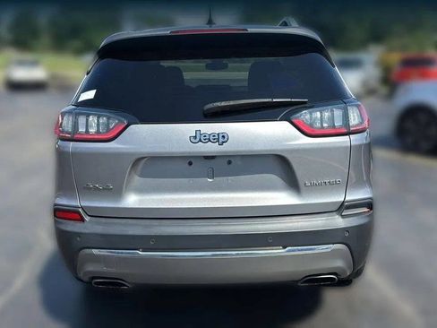 Used 2019 Jeep Cherokee Limited image 6