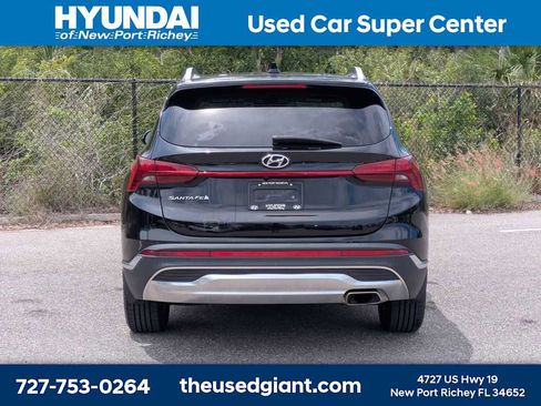 Used 2022 Hyundai Santa Fe SEL w/ Winter Weather Package FWD image 4