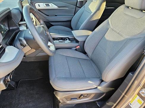 New 2026 Ford Explorer Active image 4