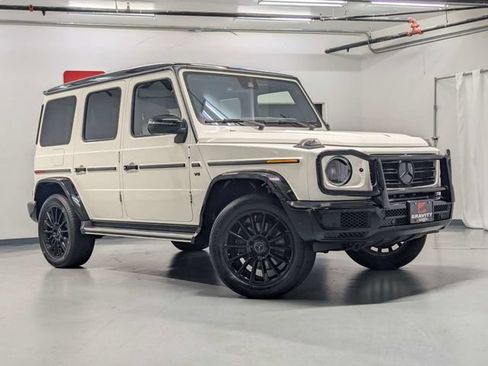 Used 2021 Mercedes-Benz G 550 w/ G Manufaktur Interior Package image 2
